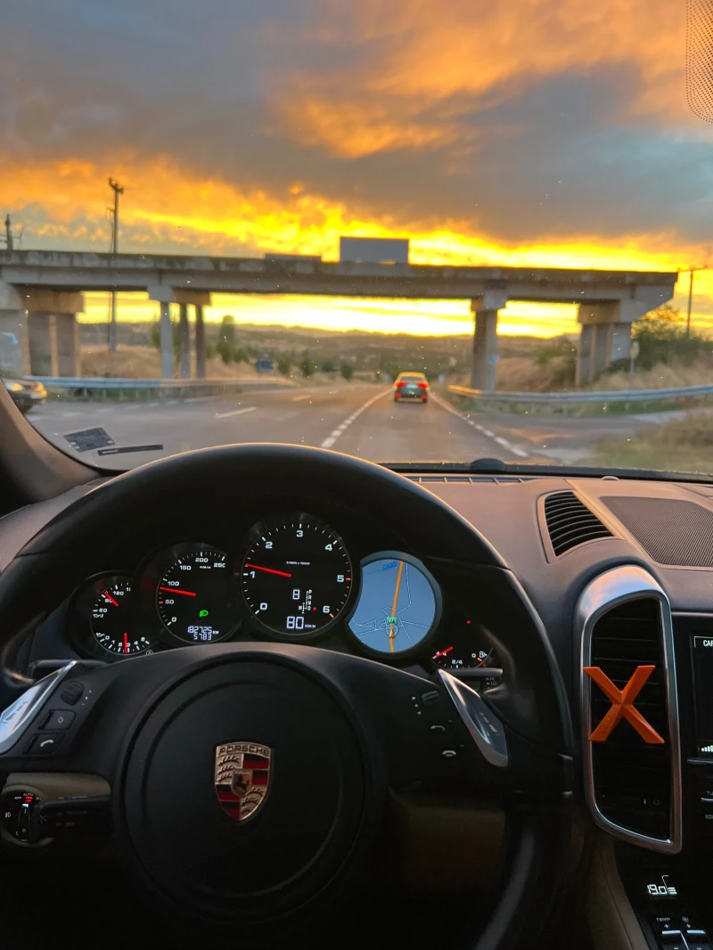 Porsche Cayenne, снимка 10 - Автомобили и джипове - 52711461