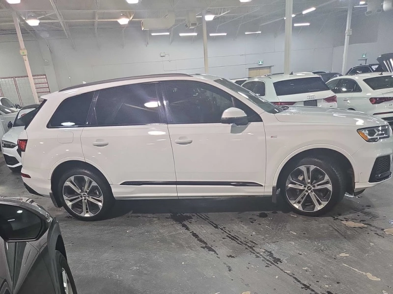 Audi Q7 * Progressiv * CARFAX * БЕЗ ПЪРВОНАЧАЛНА ВНОСКА, снимка 3 - Автомобили и джипове - 52772241