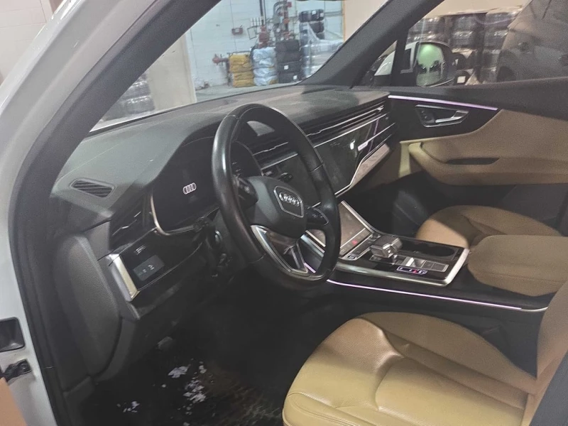 Audi Q7 * Progressiv * CARFAX * БЕЗ ПЪРВОНАЧАЛНА ВНОСКА, снимка 5 - Автомобили и джипове - 52772241