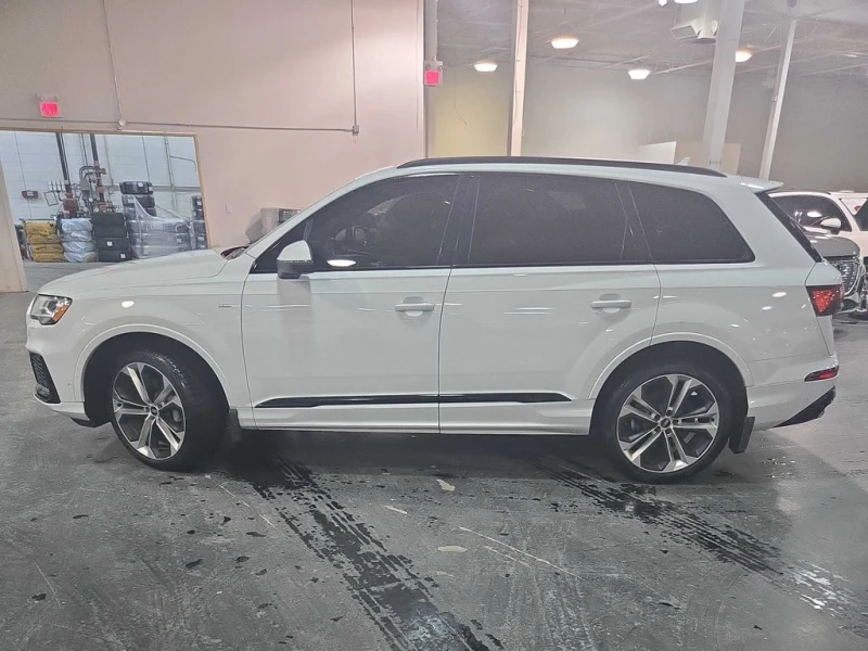 Audi Q7 * Progressiv * CARFAX * БЕЗ ПЪРВОНАЧАЛНА ВНОСКА, снимка 2 - Автомобили и джипове - 52772241