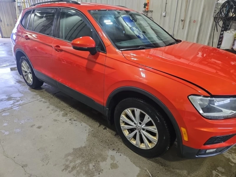 VW Tiguan * S * CARFAX * ЦЕНА ДО БГ, снимка 2 - Автомобили и джипове - 52865628