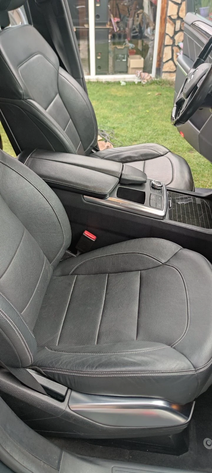 Mercedes-Benz GL 550 7 местен - високо ниво на обурудване - AMG пакет, снимка 14 - Автомобили и джипове - 53433966