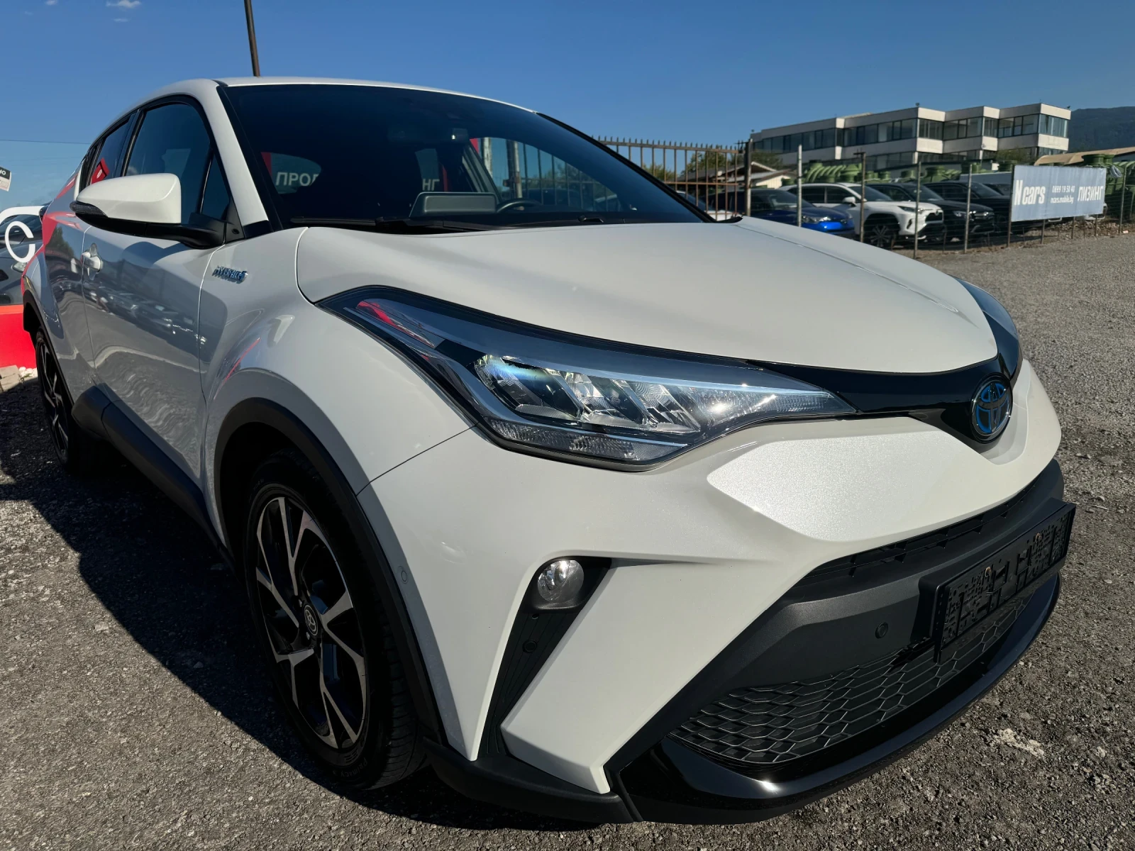 Toyota C-HR 2.0 HYBRID 184K.C ГАРАНЦИЯ - изображение 3