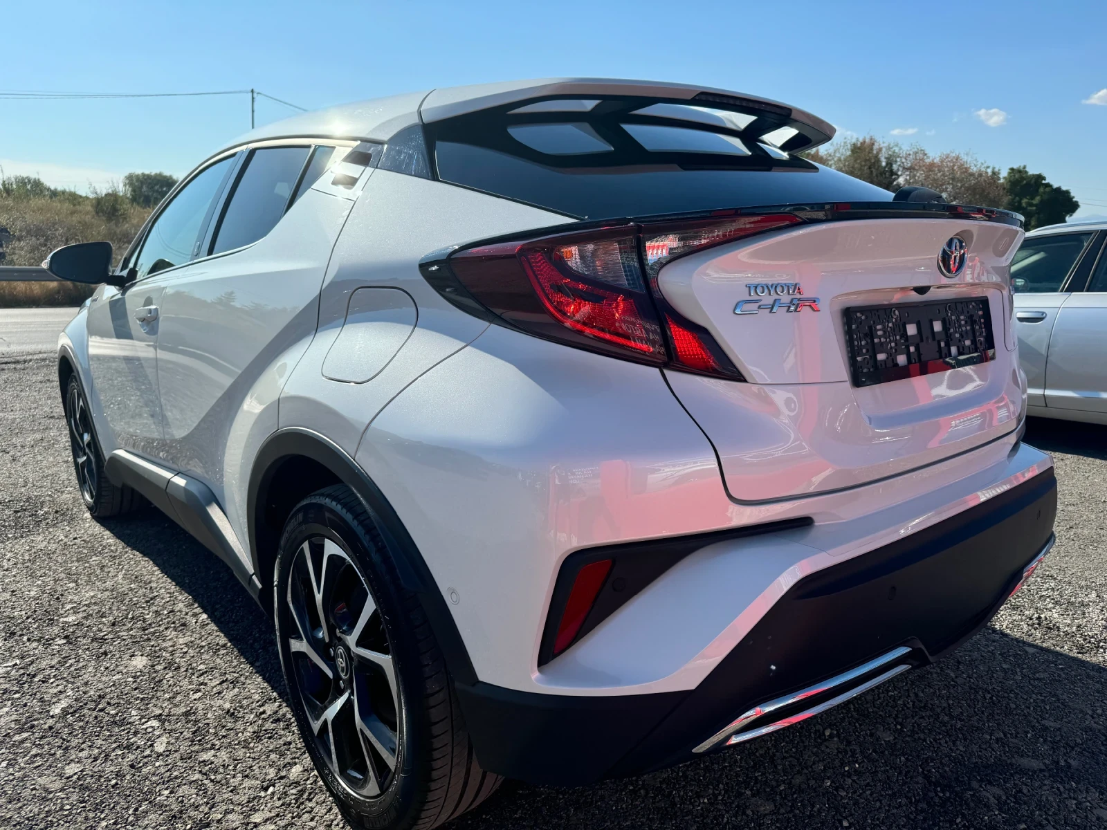 Toyota C-HR 2.0 HYBRID 184K.C ГАРАНЦИЯ - изображение 6