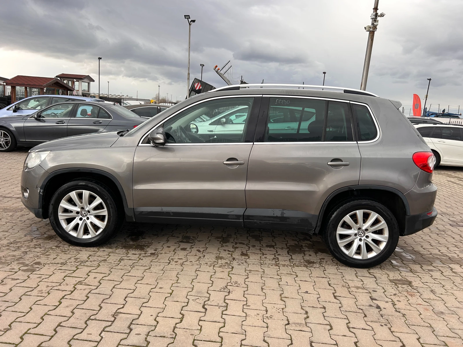 VW Tiguan 2.0TDI 4MOTION AVTOMAT EURO 4 - изображение 9