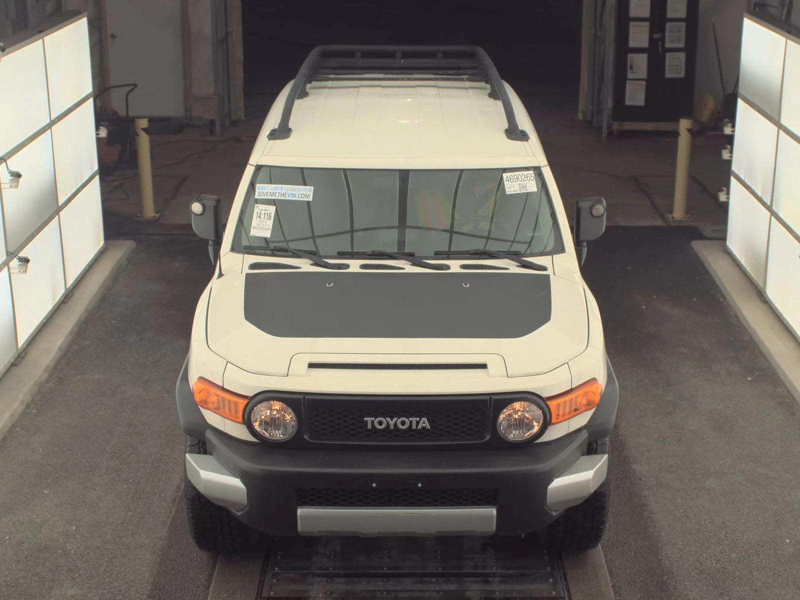 Toyota Fj cruiser 2010 Toyota FJ Cruiser wRear Doors - изображение 2