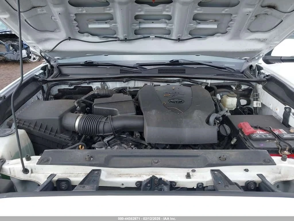 Toyota Tacoma  TRD SPORT /CARFAX/4x4 /КЛИП, снимка 13 - Автомобили и джипове - 53767681