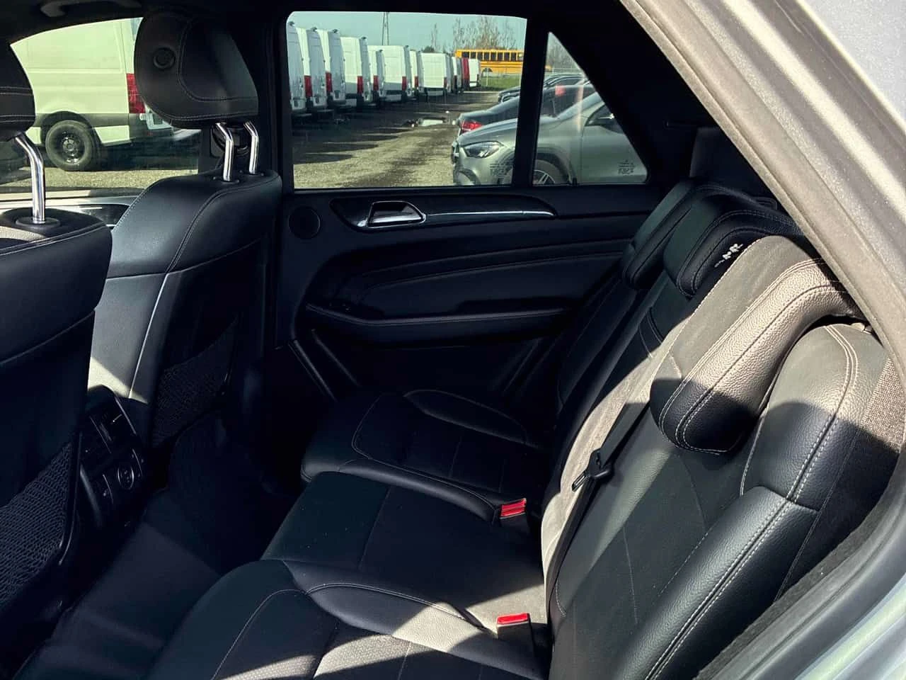 Mercedes-Benz ML 350 * BlueTEC * 360КАМЕРИ* H/K* ПАНОРАМА* , снимка 11 - Автомобили и джипове - 54572322