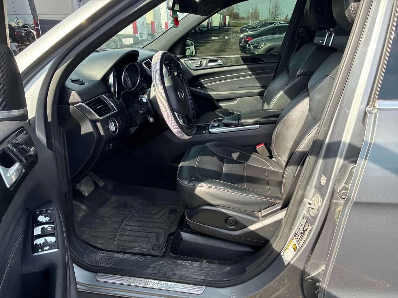 Mercedes-Benz ML 350 * BlueTEC * 360КАМЕРИ* H/K* ПАНОРАМА* , снимка 5 - Автомобили и джипове - 54572322