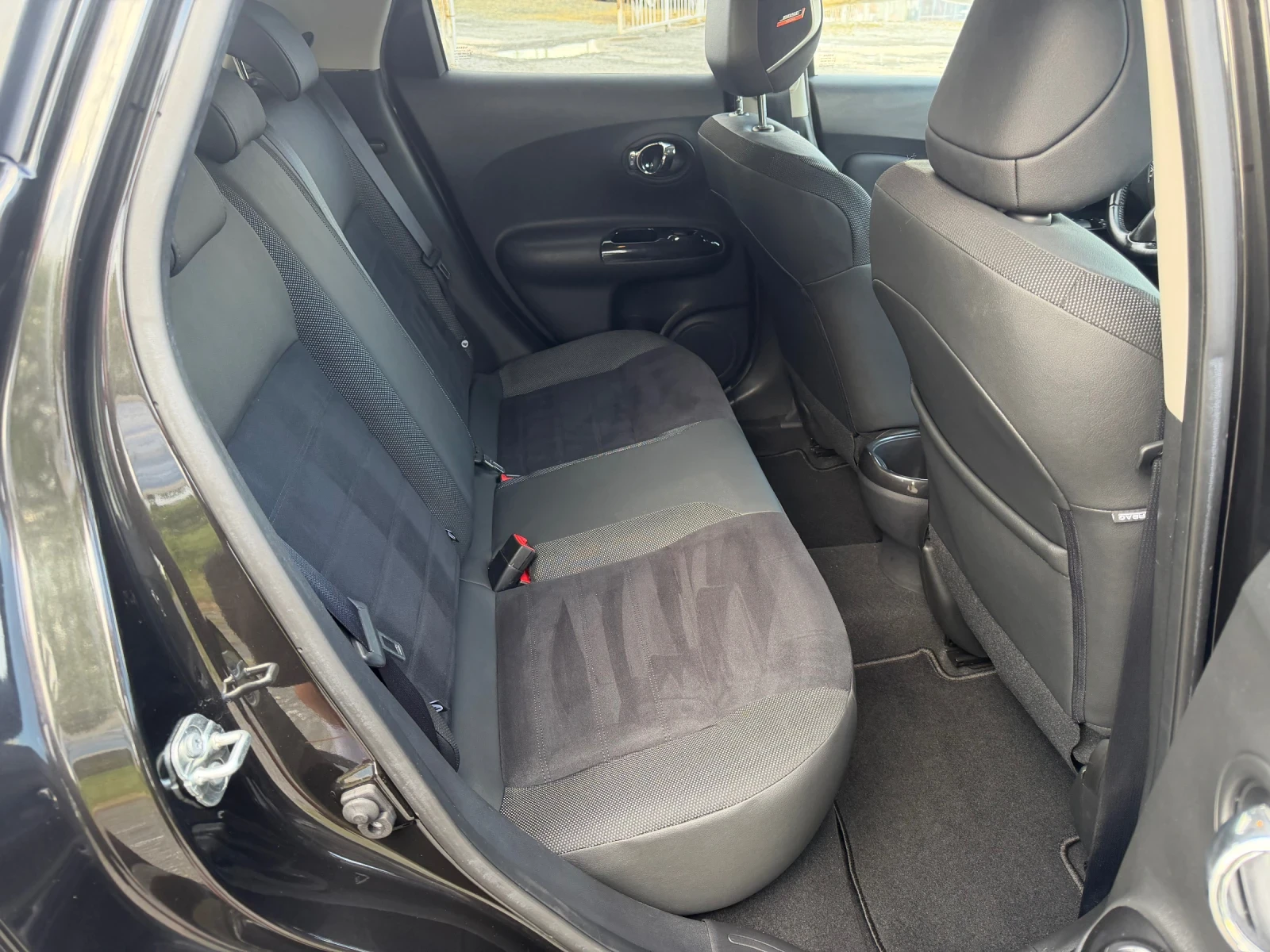 Nissan Juke 1.6i / АВТОМАТИК / ЕВРО6 / 360 КАМЕРА / 94 000 км, снимка 13 - Автомобили и джипове - 54755442