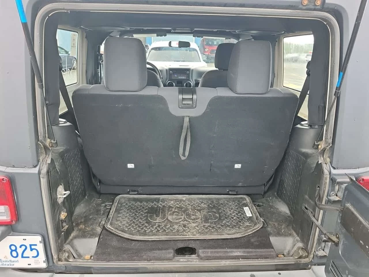 Jeep Wrangler * 4x4 Sport * АВТОКРЕДИТ БЕЗ ПЪРВОНАЧАЛНА ВНОСКА* , снимка 13 - Автомобили и джипове - 55713218