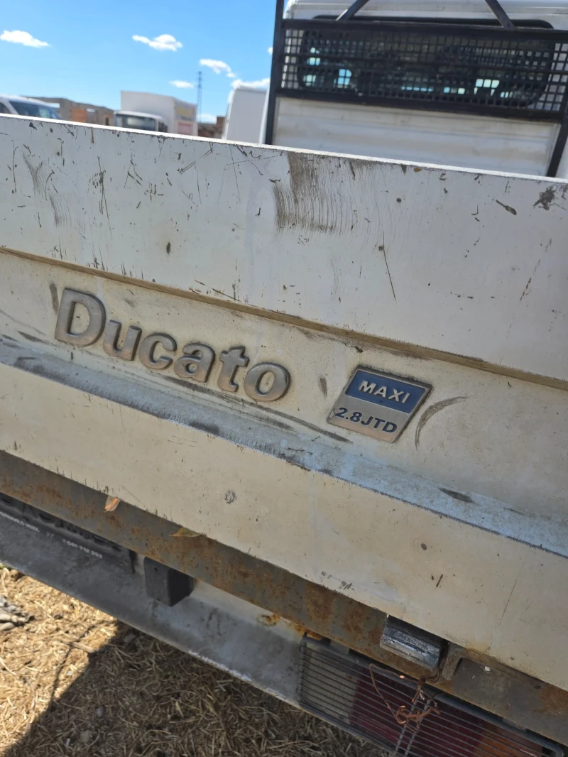 Fiat Ducato 2.8 6+ 1 двойна кабина с клима 320 кароцерия изпла, снимка 10 - Бусове и автобуси - 49566486