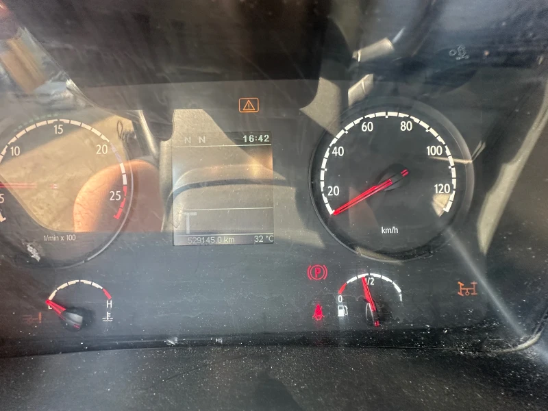 Scania P 230 Кран и падащ борд, снимка 5 - Камиони - 51516908