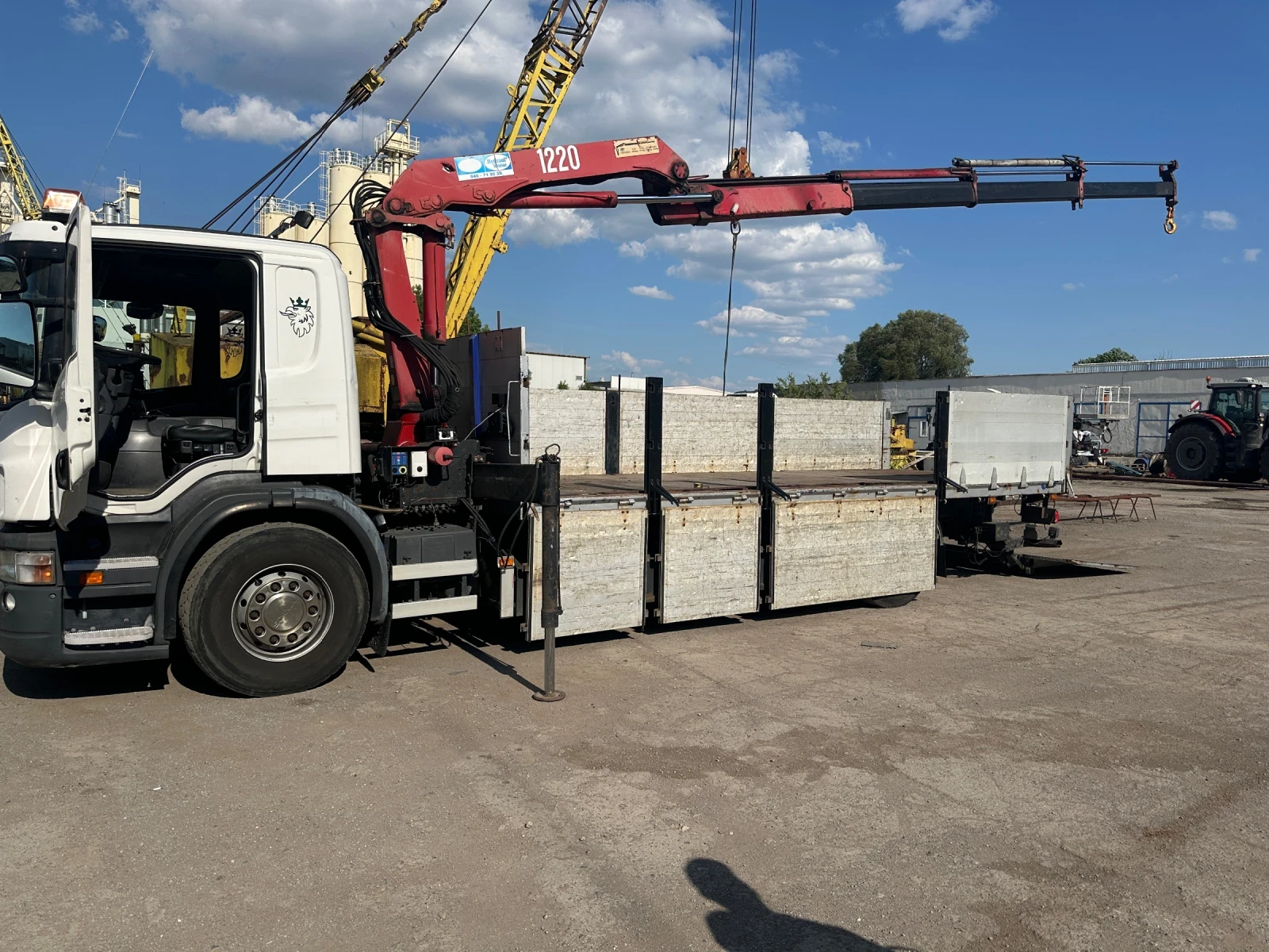 Scania P 230 Кран и падащ борд, снимка 1