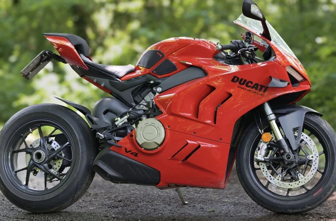 Ducati Panigale V4, снимка 2 - Мотоциклети и мототехника - 54664390