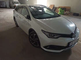 Toyota Auris, снимка 5