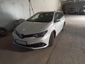 Toyota Auris, снимка 1