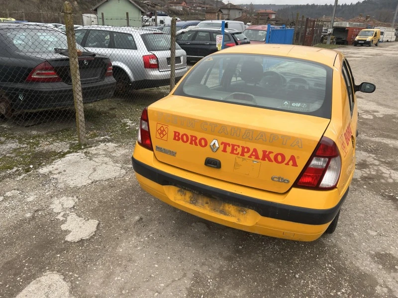 Renault Clio 1.4, снимка 3 - Автомобили и джипове - 44404763