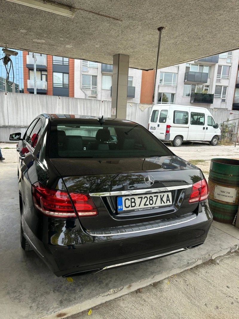 Mercedes-Benz E 200, снимка 10 - Автомобили и джипове - 46986583