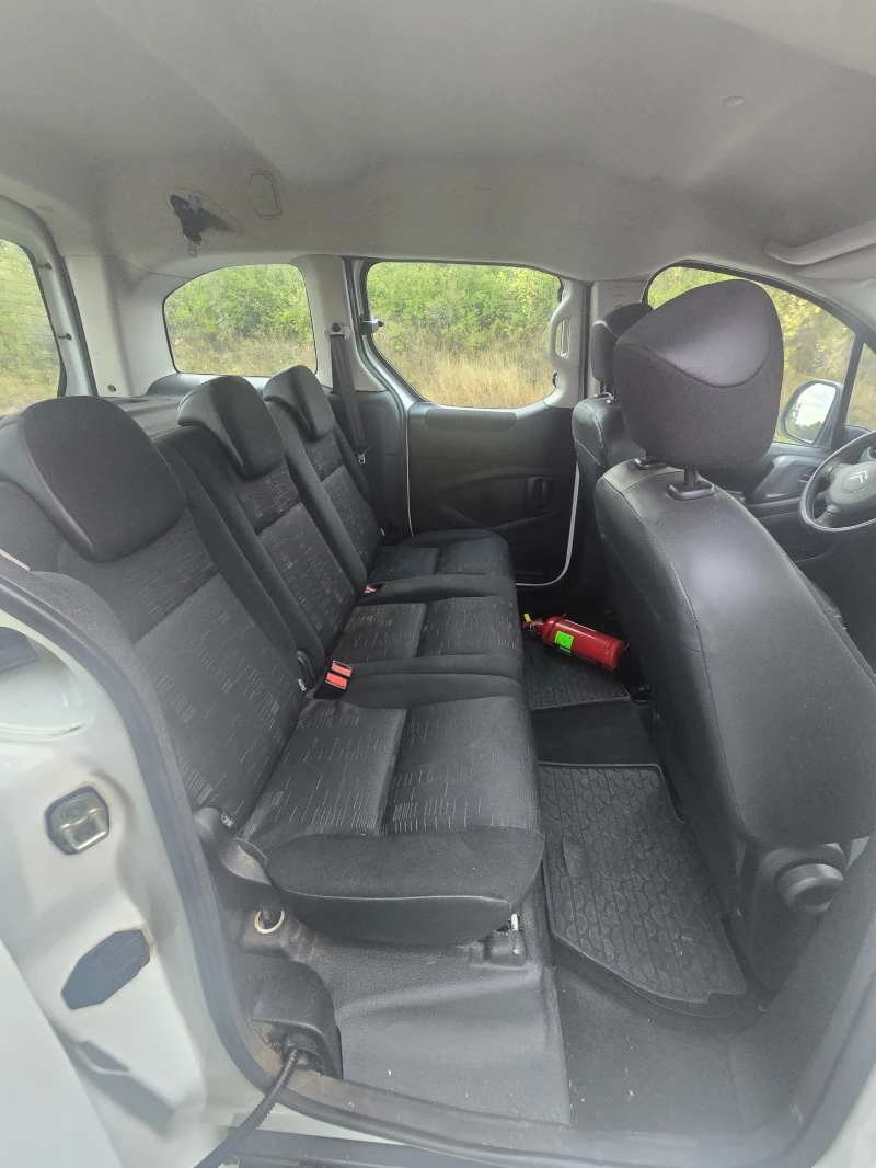 Citroen Berlingo 1.6HDI, снимка 9 - Автомобили и джипове - 47307680