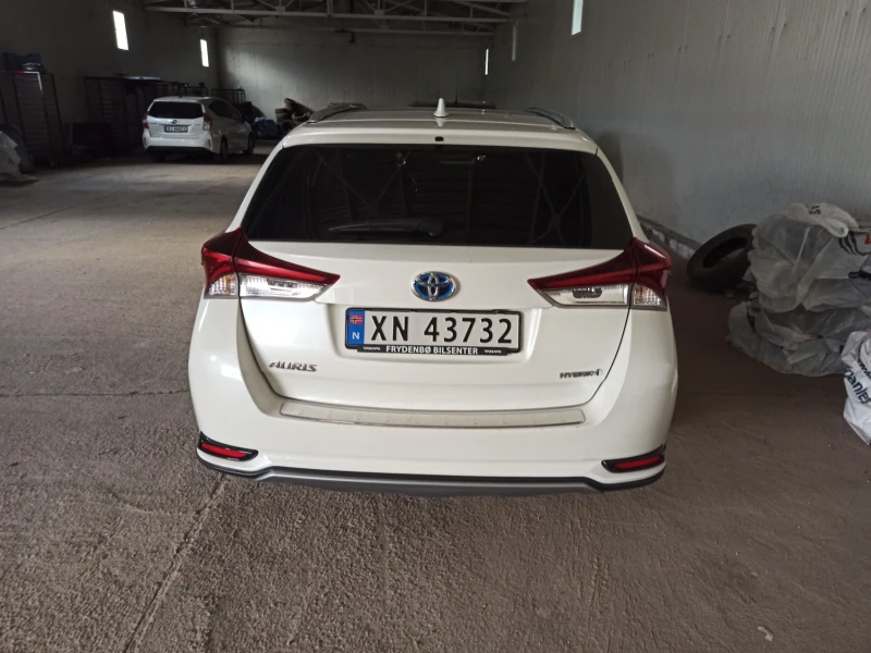 Toyota Auris, снимка 3 - Автомобили и джипове - 47439014