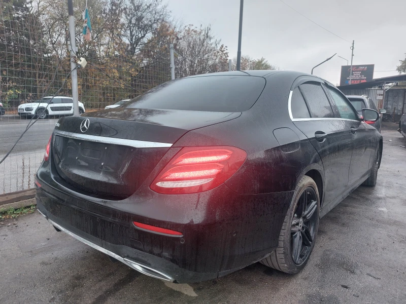 Mercedes-Benz E 220 W213 AMG Пакет с код 654, снимка 7 - Автомобили и джипове - 48008892