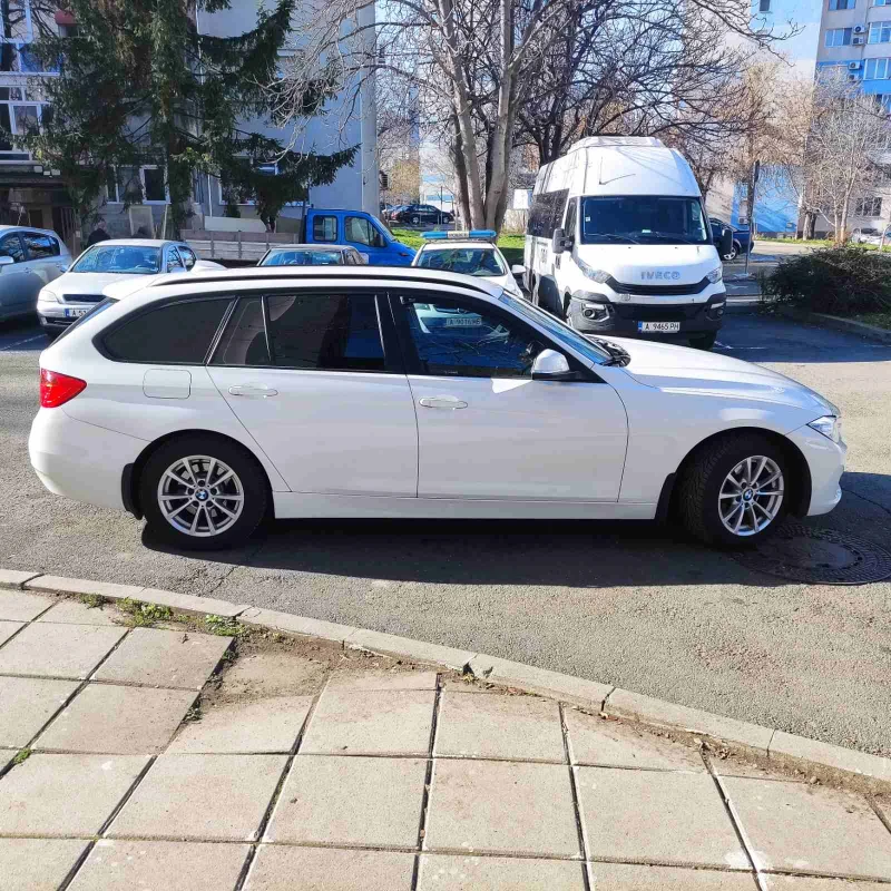 BMW 320 XDrive, снимка 3 - Автомобили и джипове - 48690516