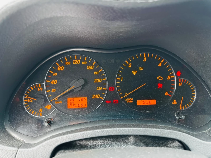 Toyota Avensis, снимка 6 - Автомобили и джипове - 52722000