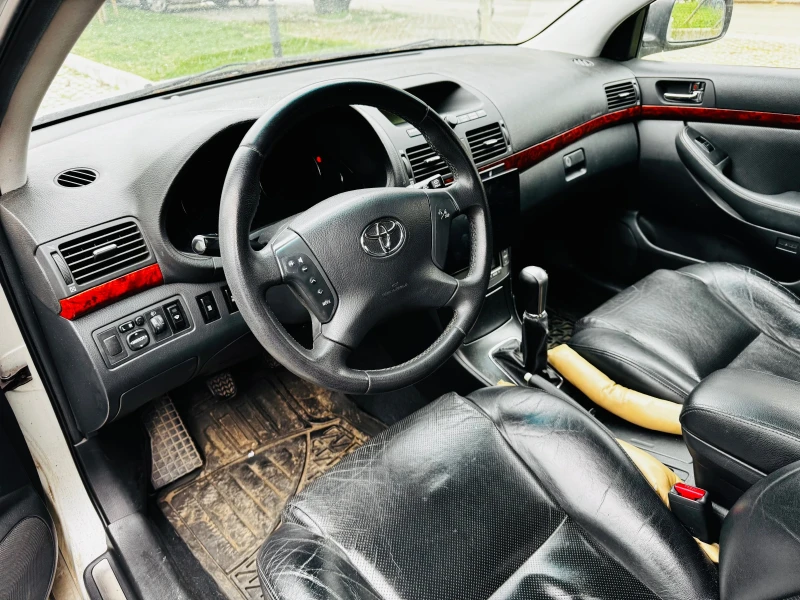 Toyota Avensis, снимка 8 - Автомобили и джипове - 52722000