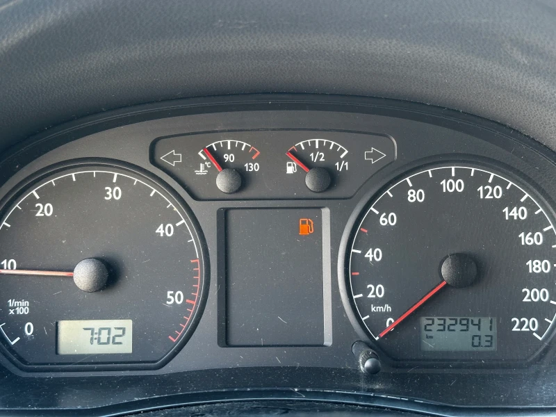 VW Polo 1.4TDI/ КЛИМА, снимка 15 - Автомобили и джипове - 51890750