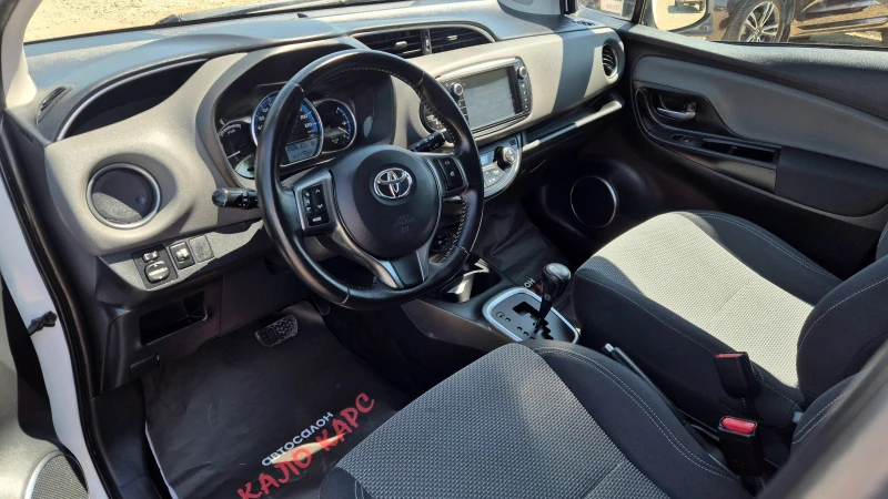 Toyota Yaris HYBRID, снимка 9 - Автомобили и джипове - 50931310