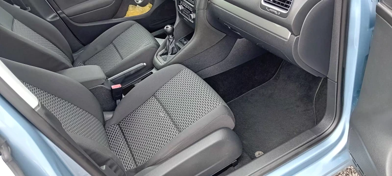 VW Golf 1.6i euro5, снимка 11 - Автомобили и джипове - 52089280