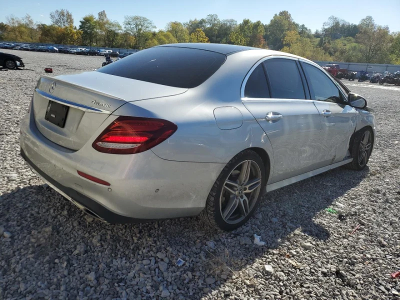 Mercedes-Benz E 300 4MATIC| AMGPKG| BURMESTER| KEYLESS, снимка 3 - Автомобили и джипове - 52911541