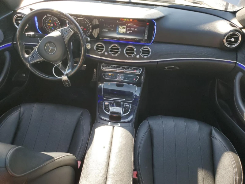 Mercedes-Benz E 300 4MATIC| AMGPKG| BURMESTER| KEYLESS, снимка 8 - Автомобили и джипове - 52911541