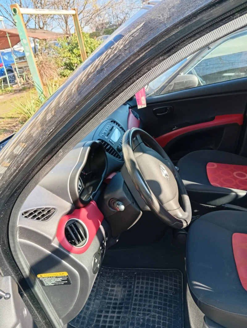 Hyundai I10 Черен металик, климатик Еко 4, 5/100л, снимка 11 - Автомобили и джипове - 52898723