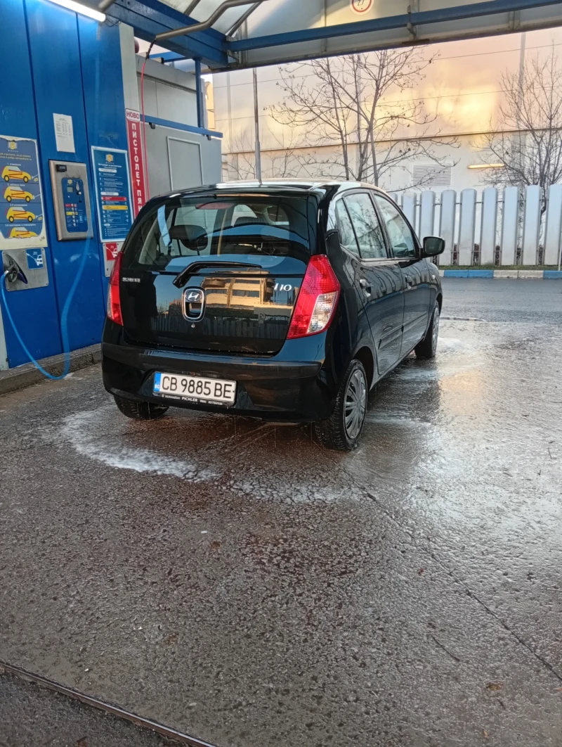 Hyundai I10 Черен металик, климатик Еко 4, 5/100л, снимка 4 - Автомобили и джипове - 52898723