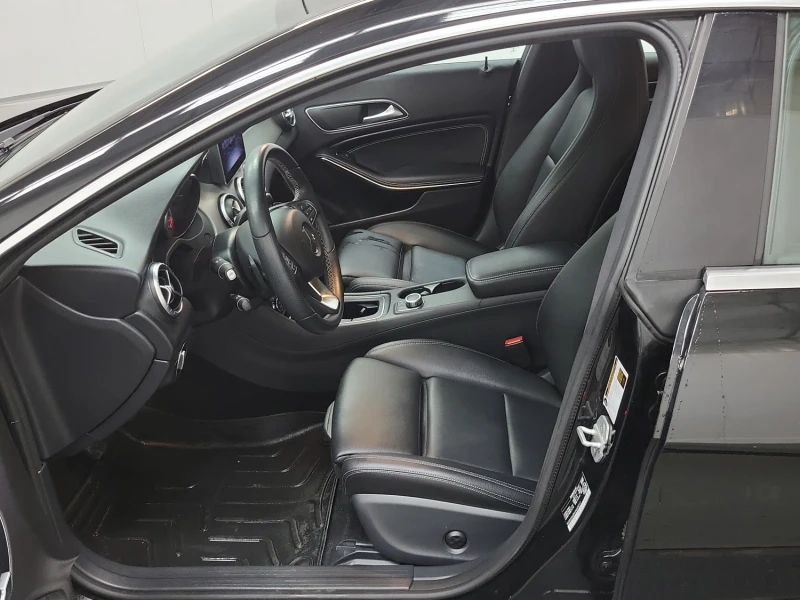 Mercedes-Benz CLA 250 * 44000km! * Без инциденти * CARFAX * , снимка 10 - Автомобили и джипове - 53502036