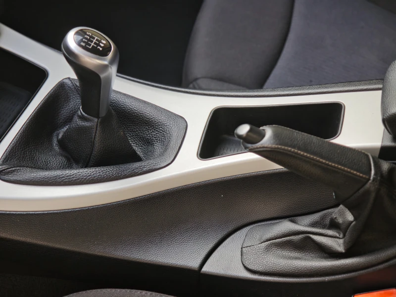 BMW 318 Facelift, снимка 10 - Автомобили и джипове - 53502903