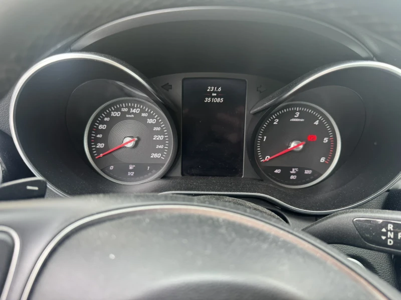 Mercedes-Benz C 220, снимка 12 - Автомобили и джипове - 53579531