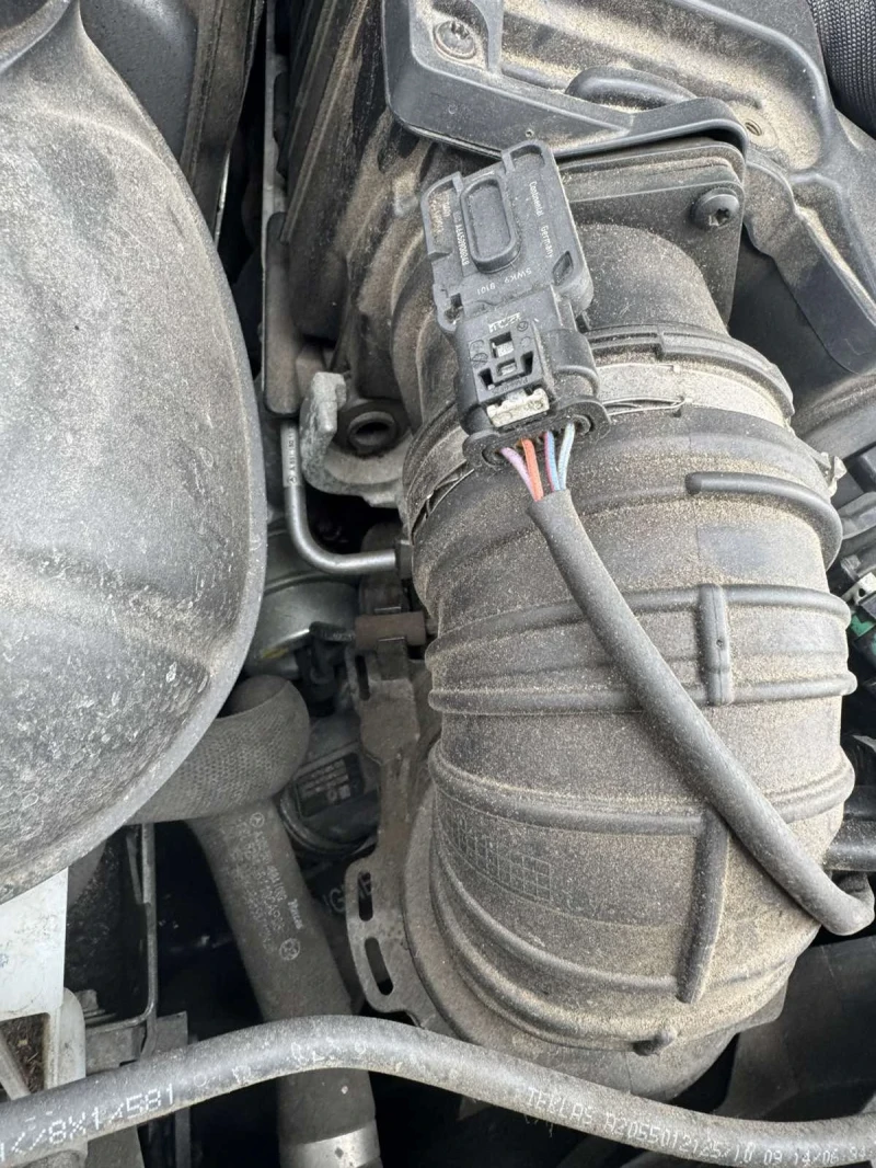 Mercedes-Benz C 220, снимка 7 - Автомобили и джипове - 53579531