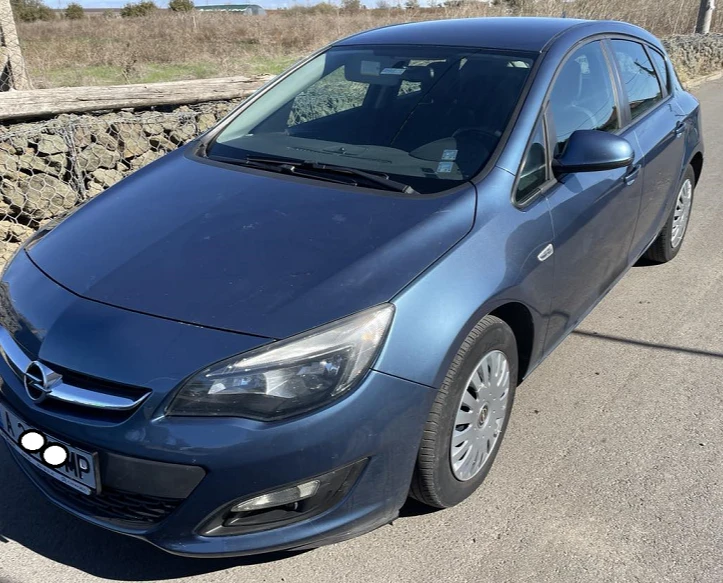 Opel Astra, снимка 2 - Автомобили и джипове - 47640956