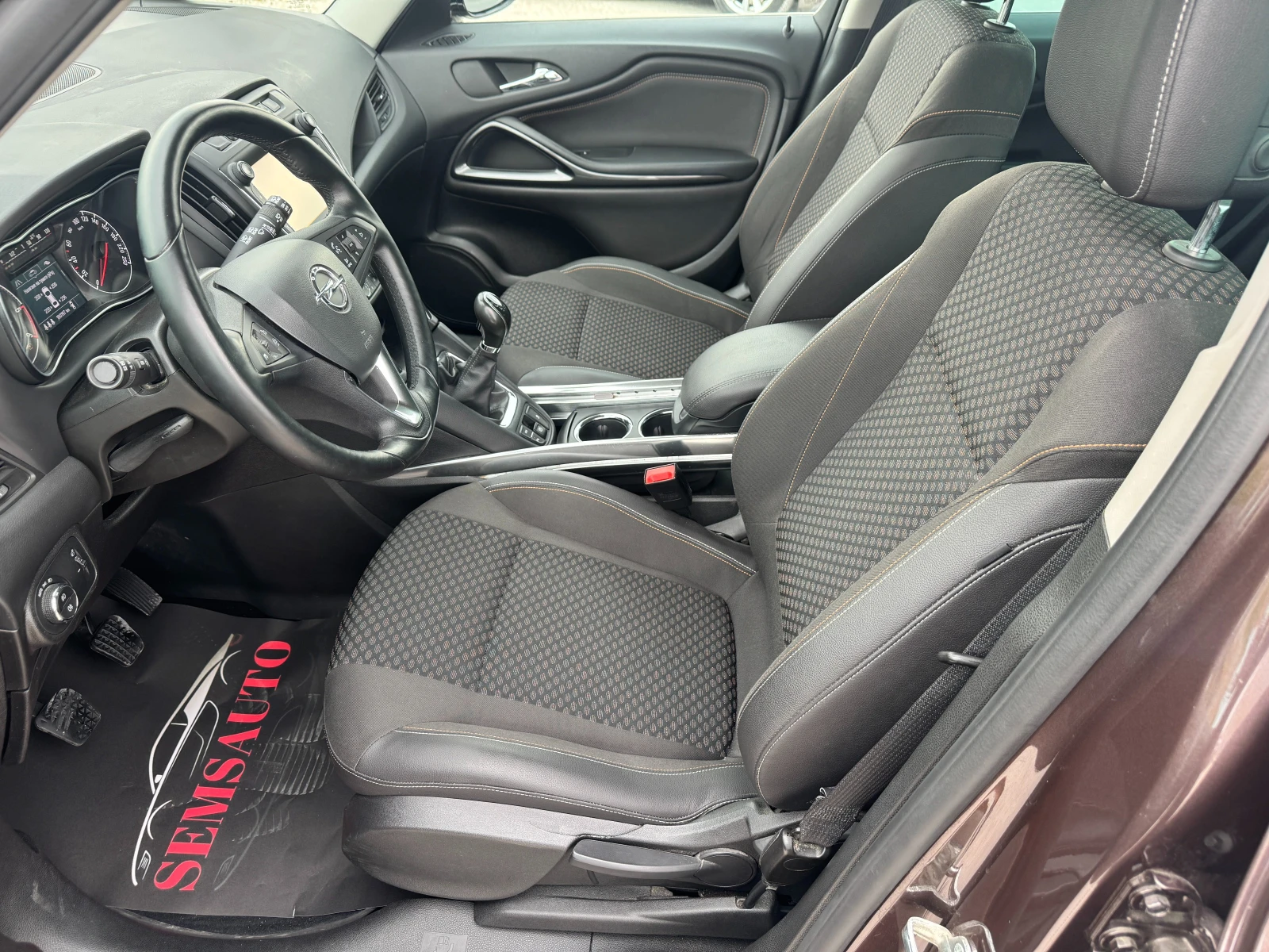 Opel Zafira Tourer 2.0 CDTI ecoFLEX EURO 6 - изображение 10