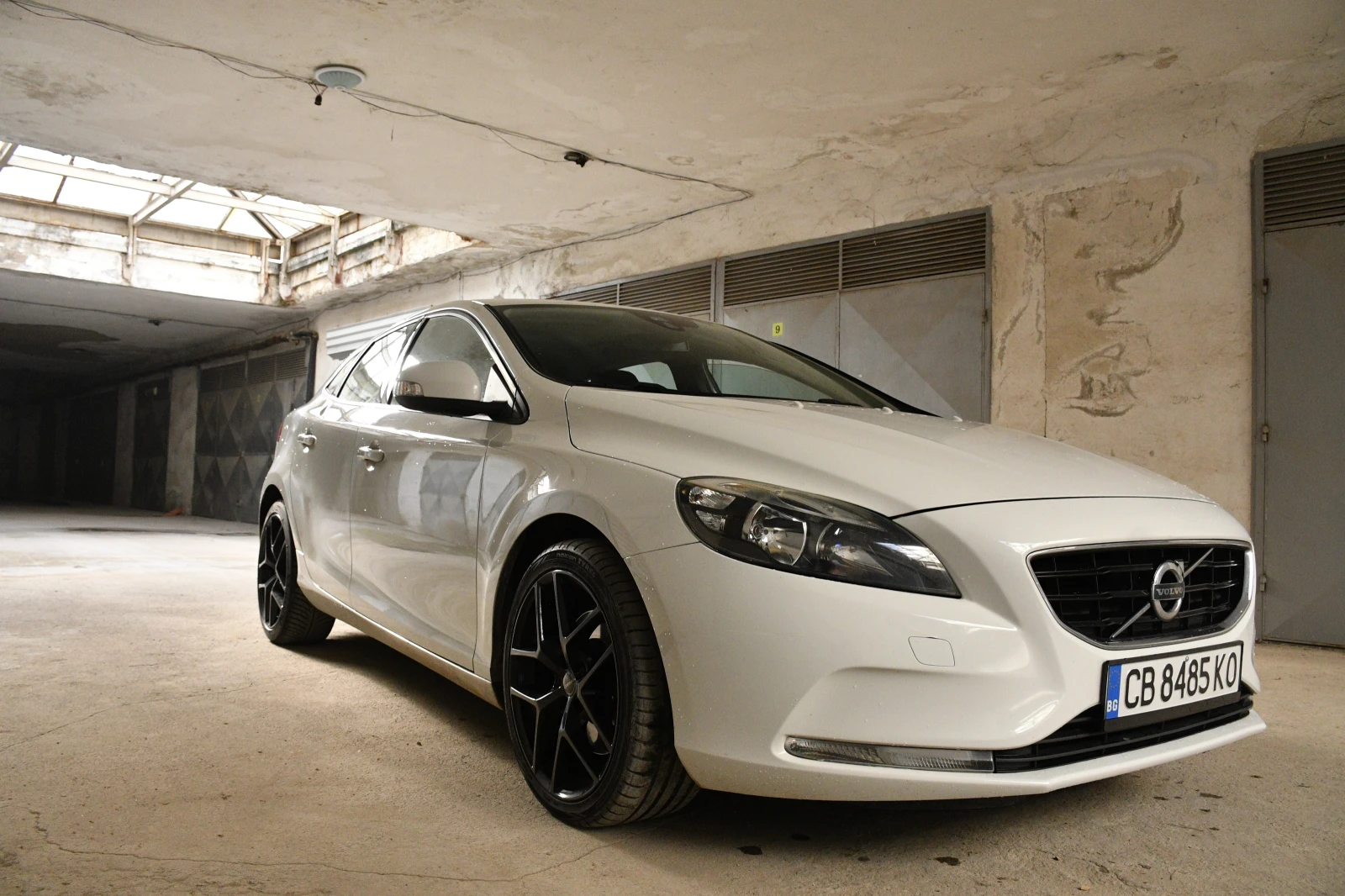 Volvo V40  - изображение 3