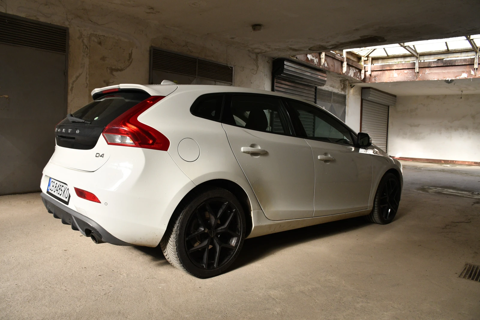 Volvo V40  - изображение 4