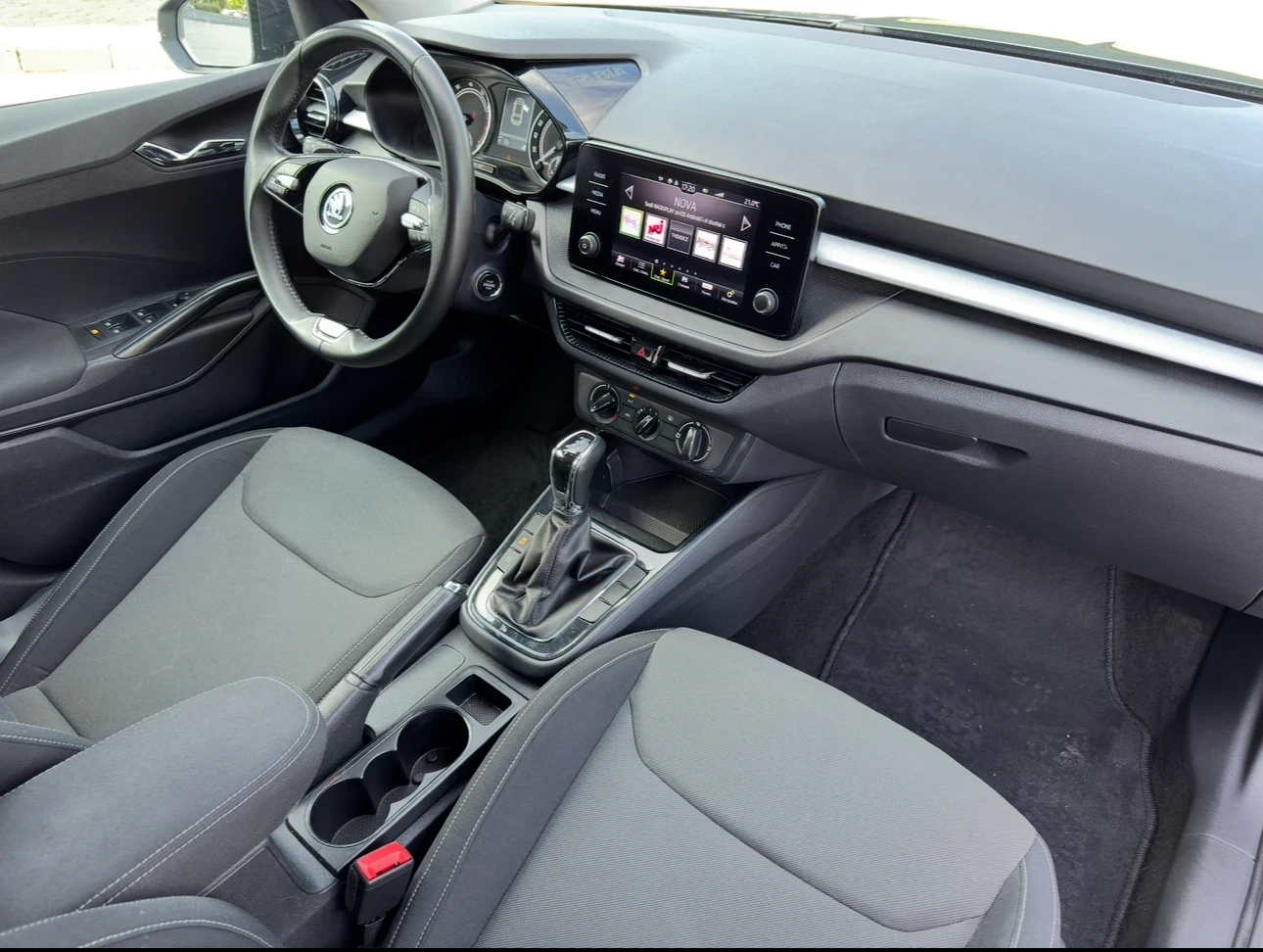 Skoda Fabia 1.0 TSI* LPG* DSG* Distronic* MATRIX* KEYLESS GO - изображение 10