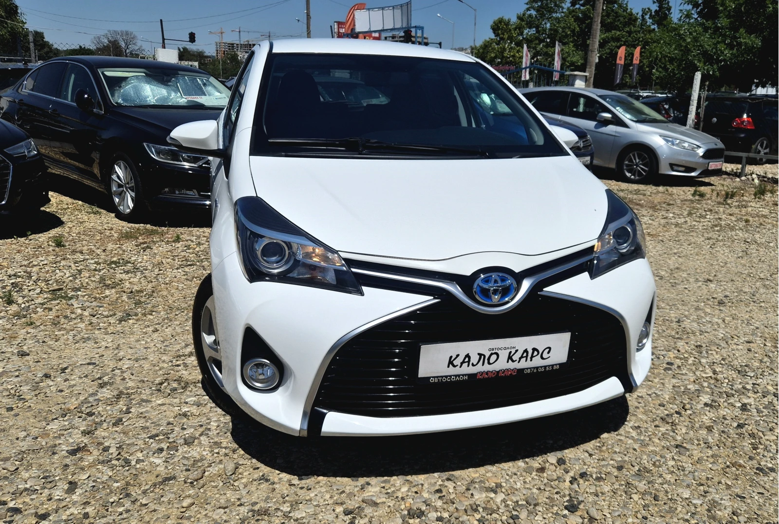 Toyota Yaris HYBRID - изображение 3