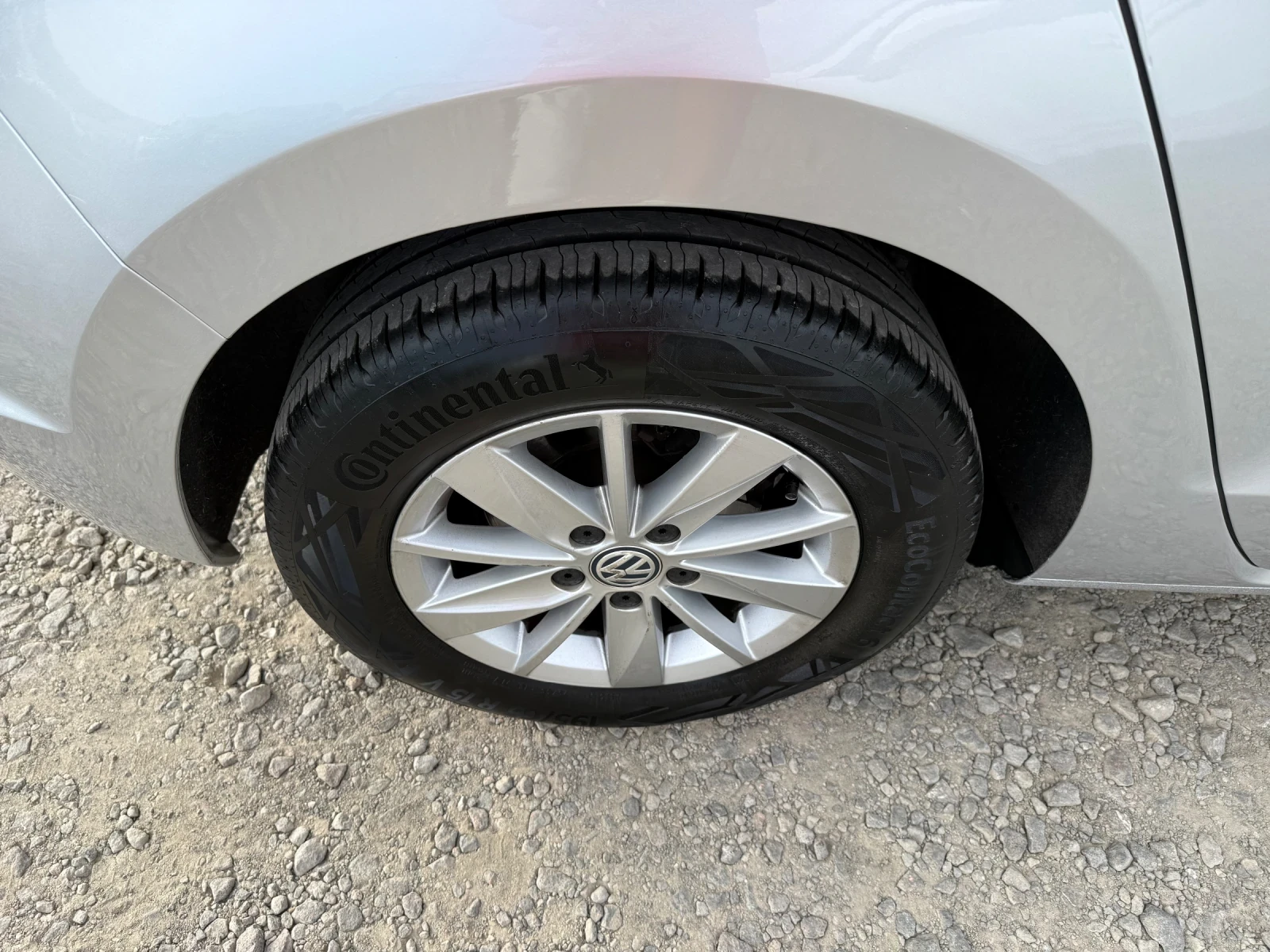 VW Sportsvan 1.2i CH Navi 110ks 6sk - изображение 10