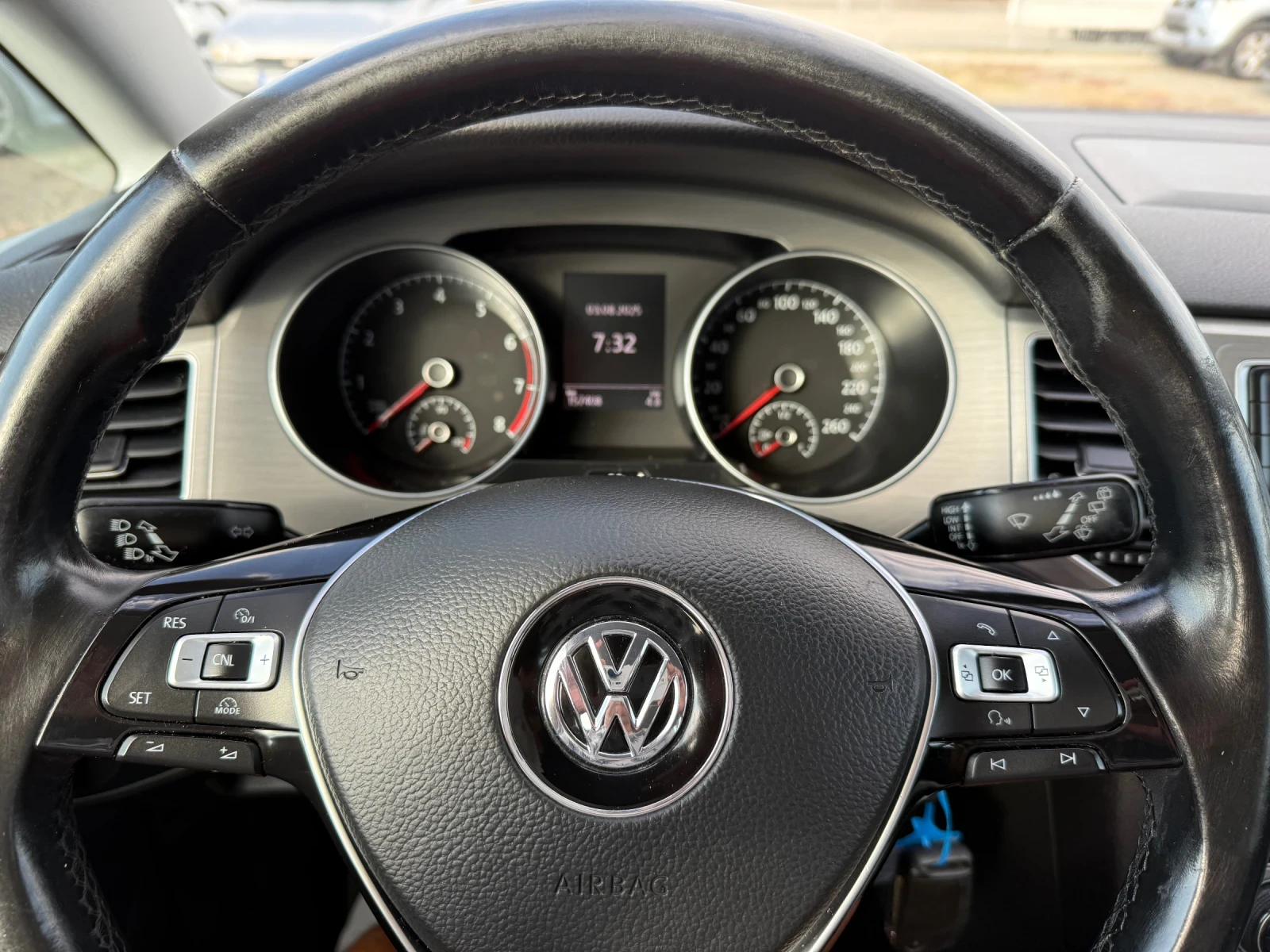 VW Sportsvan 1.2i CH Navi 110ks 6sk | Mobile.bg   15