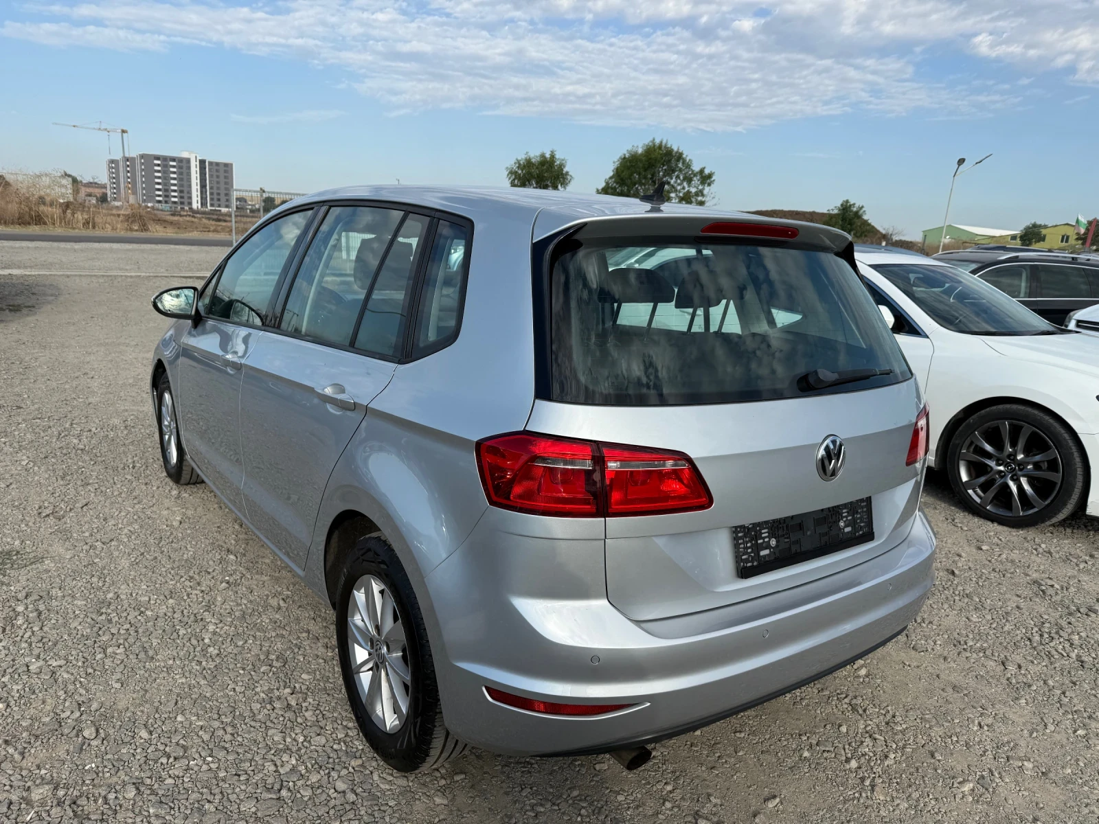 VW Sportsvan 1.2i CH Navi 110ks 6sk - изображение 4