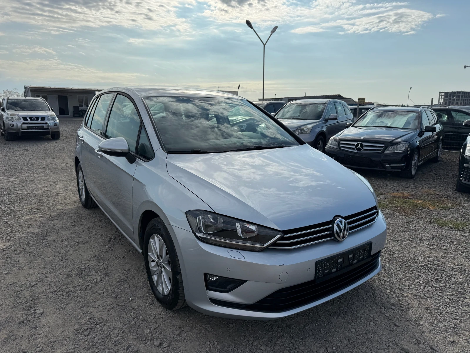 VW Sportsvan 1.2i CH Navi 110ks 6sk - изображение 3